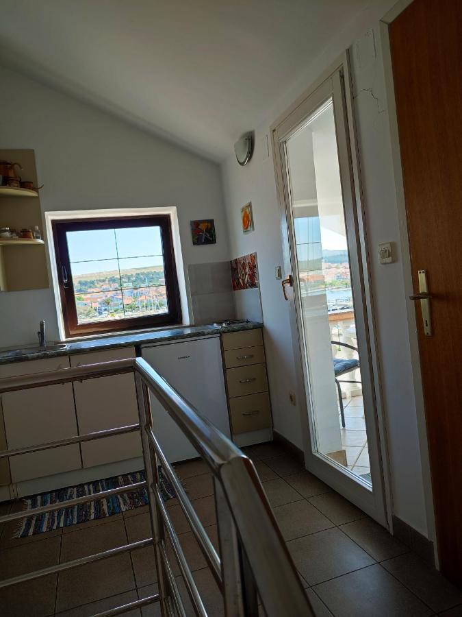 Ela Apartment *
